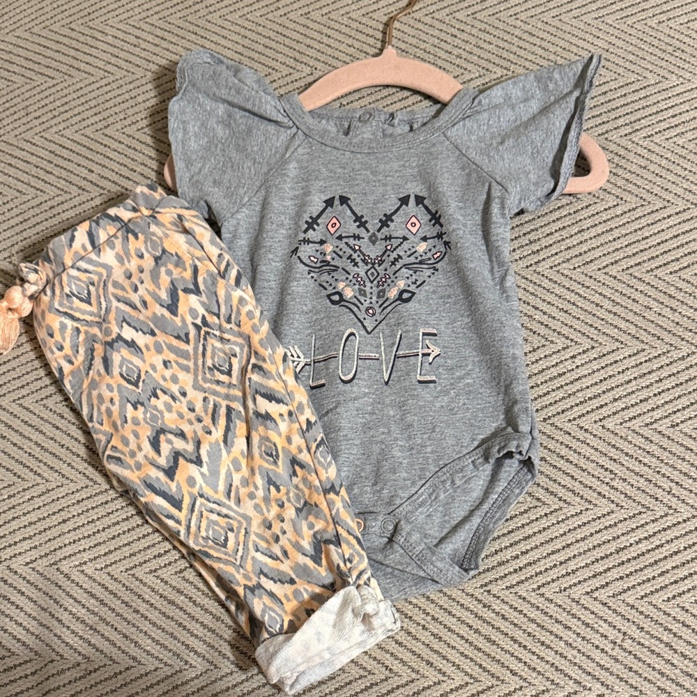 Jessica Simpson Baby Girl 2pc Set- Gray “Love” Bodysuit & Ikat Pants